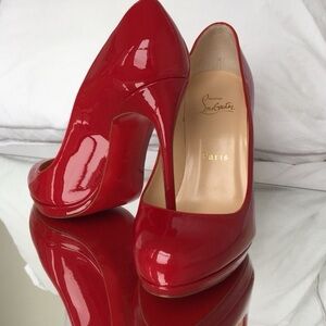 Christian Louboutin  Simple Pump patent Leather
Heels,Red,size 38,5 Used